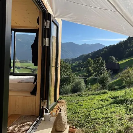 Tiny Auf Der Biofarm Hornen